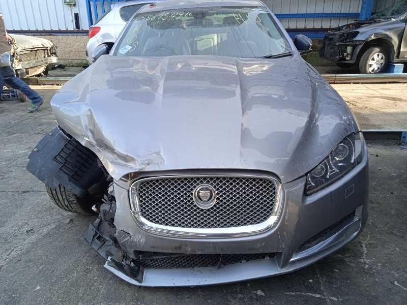 jaguar xf del año 2013