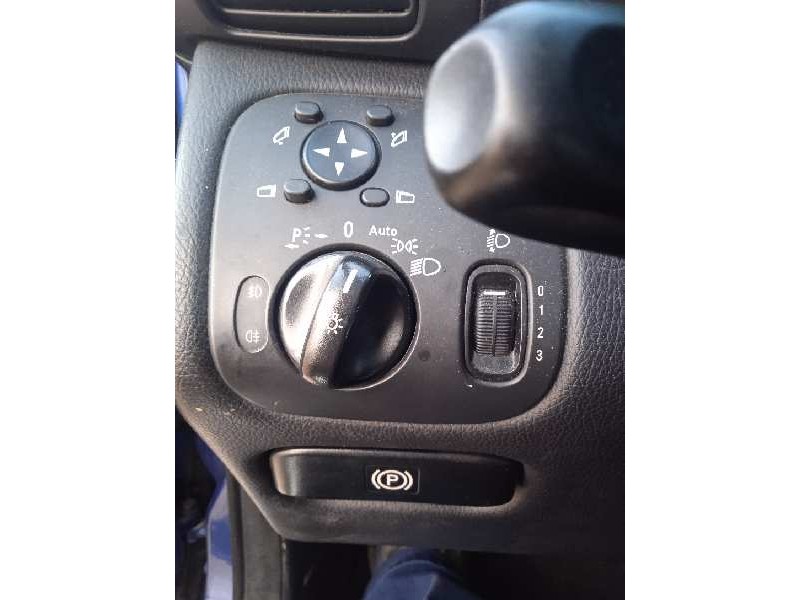 mercedes-benz clase c (w203) berlina del año 2006