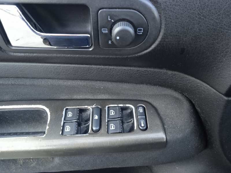 volkswagen bora berlina (1j2) del año 2002