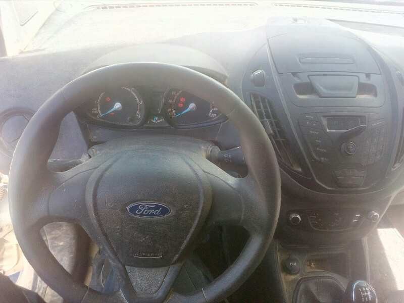 ford transit courier del año 2015