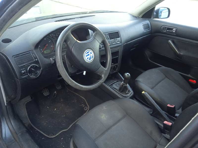 volkswagen bora berlina (1j2) del año 2002