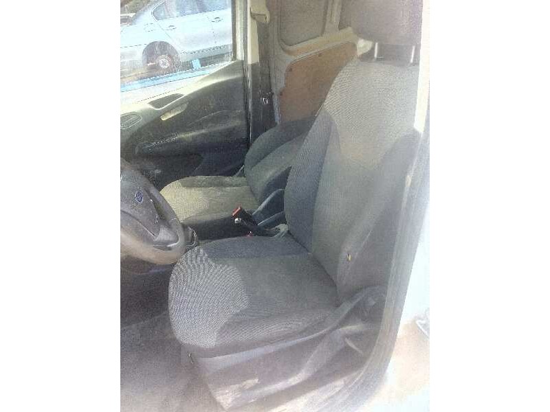 ford transit courier del año 2015