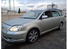 TOYOTA AVENSIS BERLINA (T25)
