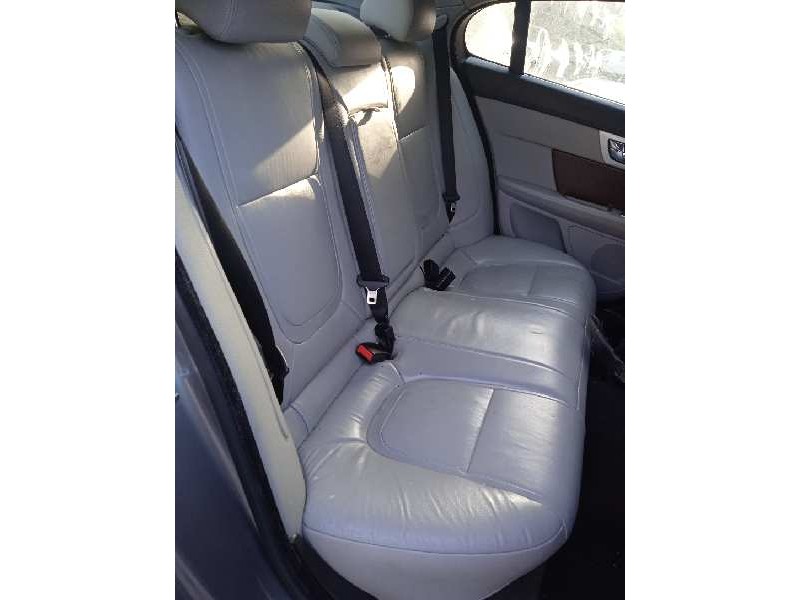 jaguar xf del año 2013