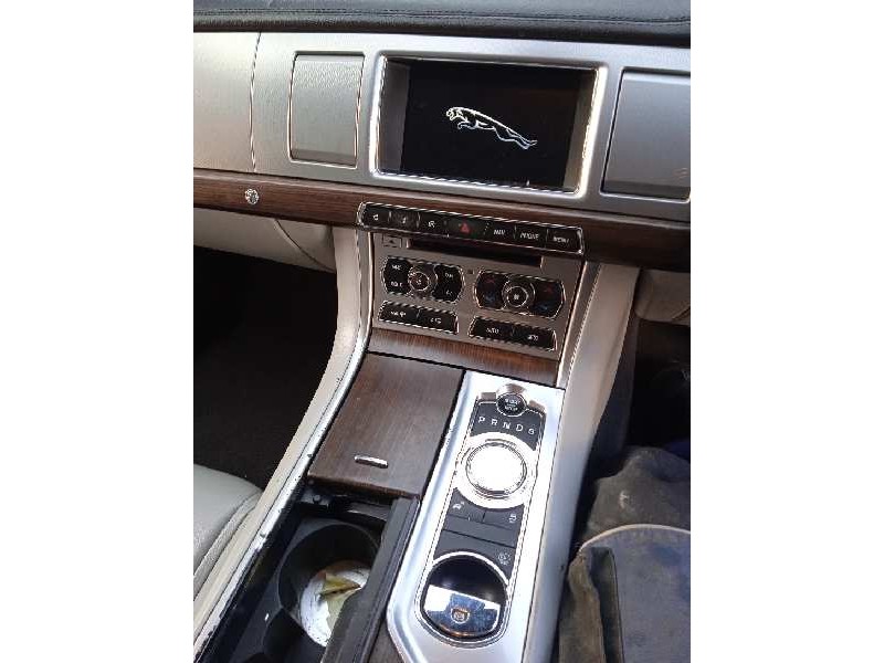 jaguar xf del año 2013