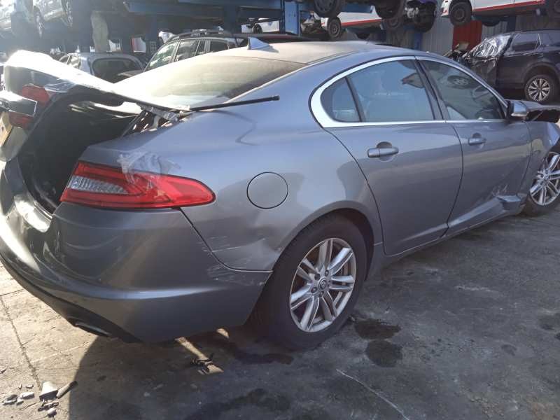 jaguar xf del año 2013