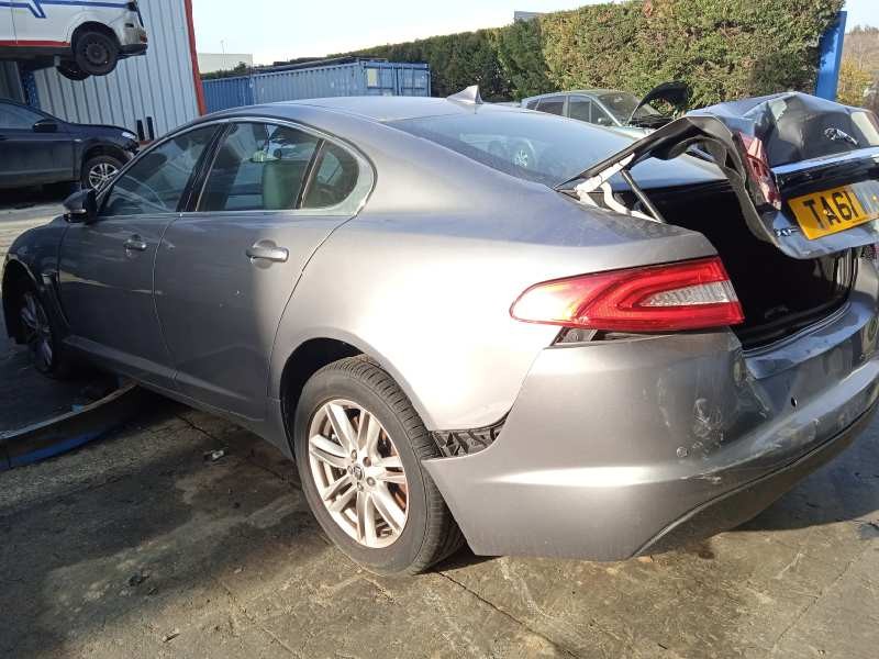 jaguar xf del año 2013