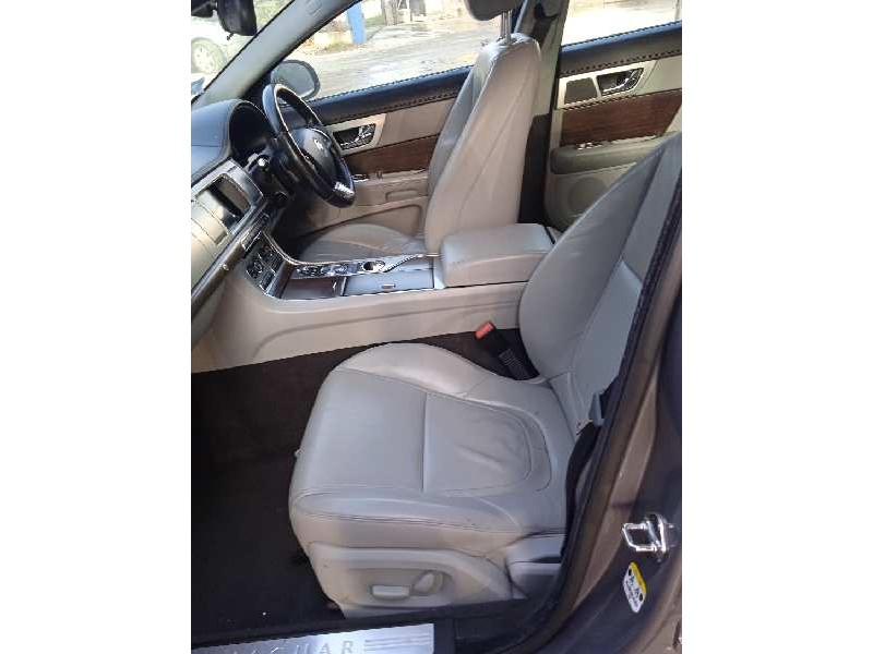 jaguar xf del año 2013