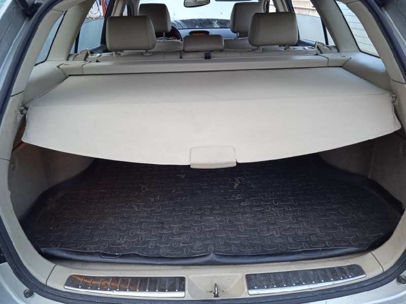 toyota avensis berlina (t25) del año 2005