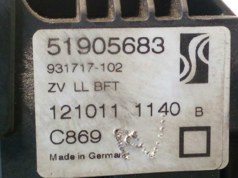 Recambio de cerradura puerta delantera derecha para fiat punto (199) easy referencia OEM IAM 51905683  