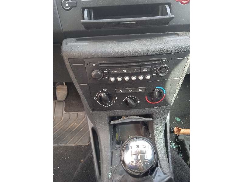 citroën c4 berlina del año 2004