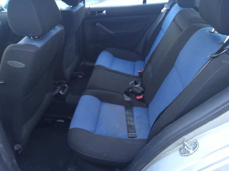 volkswagen golf iv berlina (1j1) del año 2000