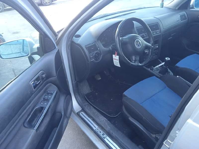 volkswagen golf iv berlina (1j1) del año 2000