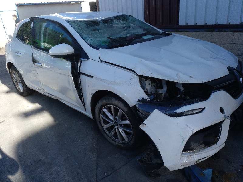 renault megane iv berlina 5p del año 2016