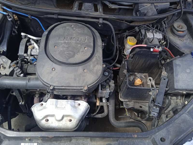 fiat punto berlina (188) del año 2005