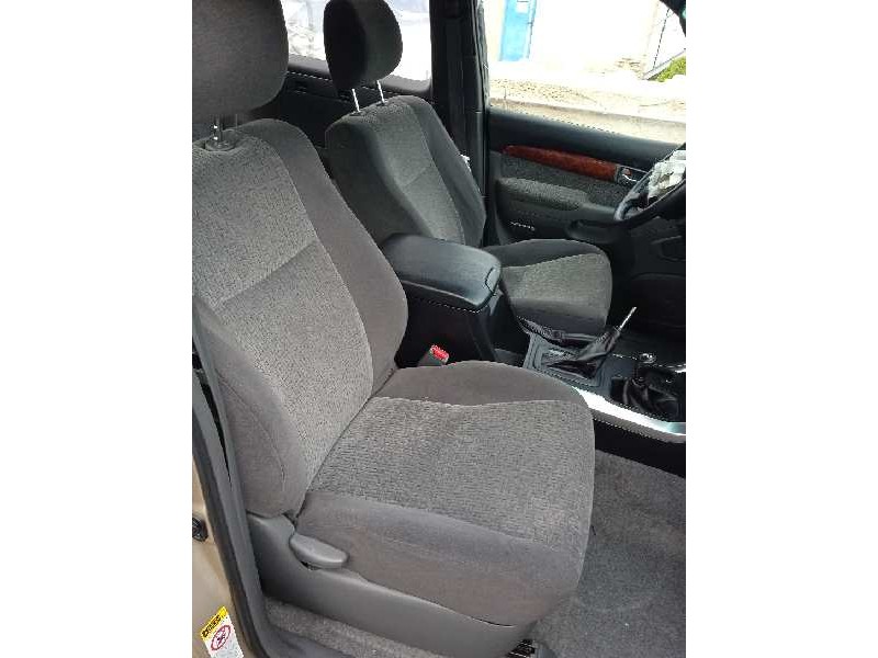 toyota land cruiser (j12) del año 2007