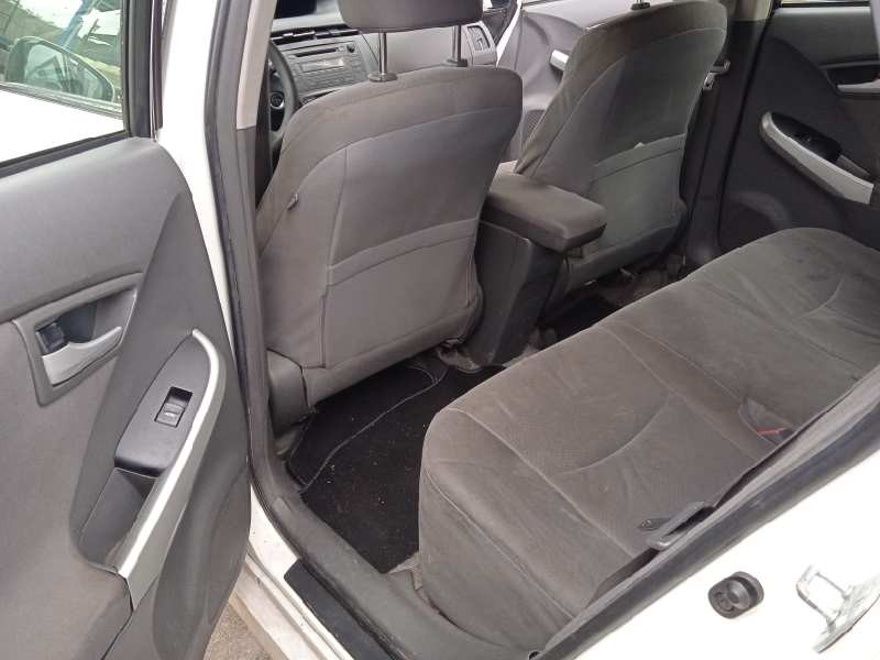 toyota prius (nhw30) del año 2012