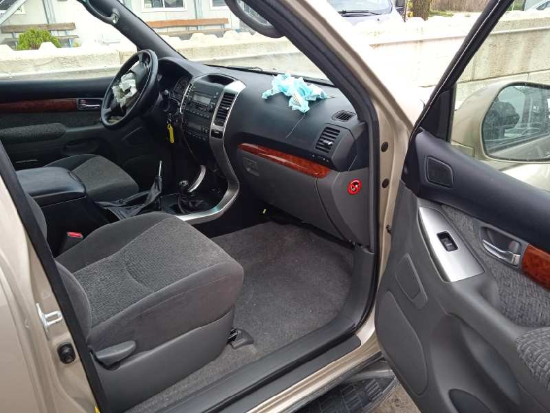 toyota land cruiser (j12) del año 2007