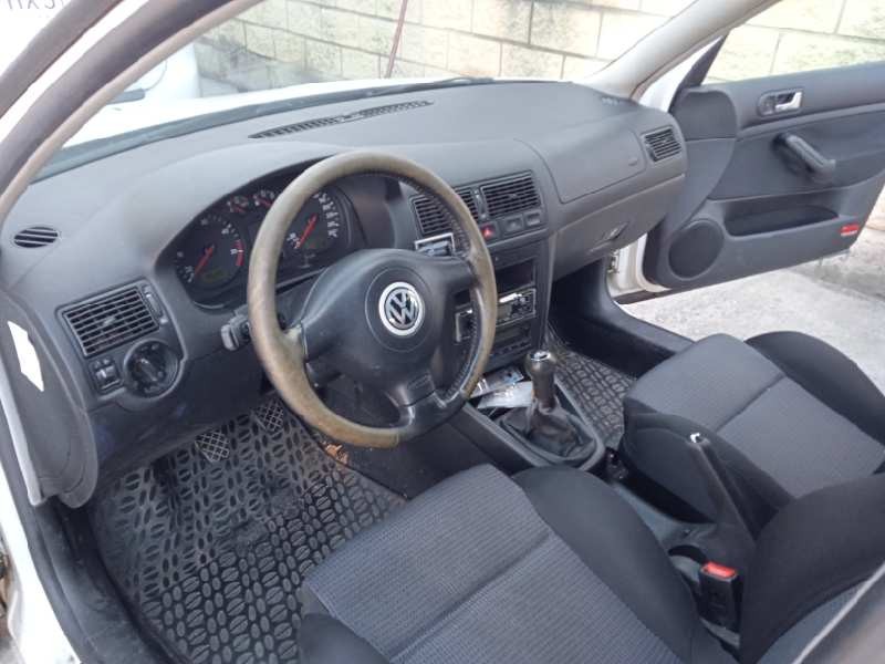 volkswagen golf iv berlina (1j1) del año 2000