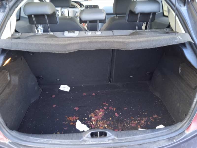 peugeot 208 del año 2012