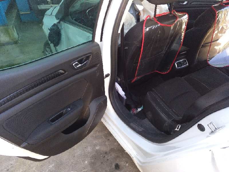 renault megane iv berlina 5p del año 2016