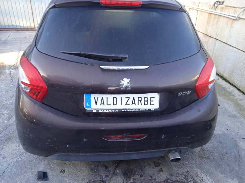 peugeot 208 del año 2012