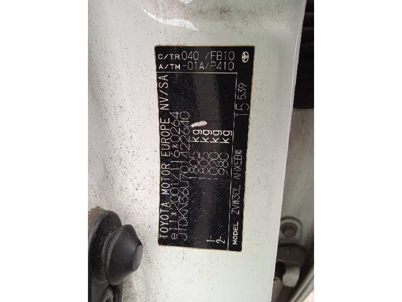 toyota prius (nhw30) del año 2012