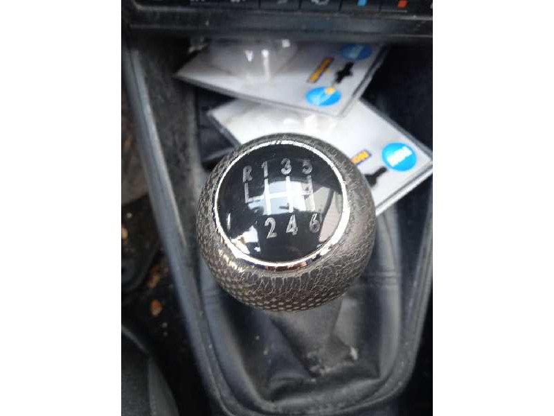 volkswagen golf iv berlina (1j1) del año 2000