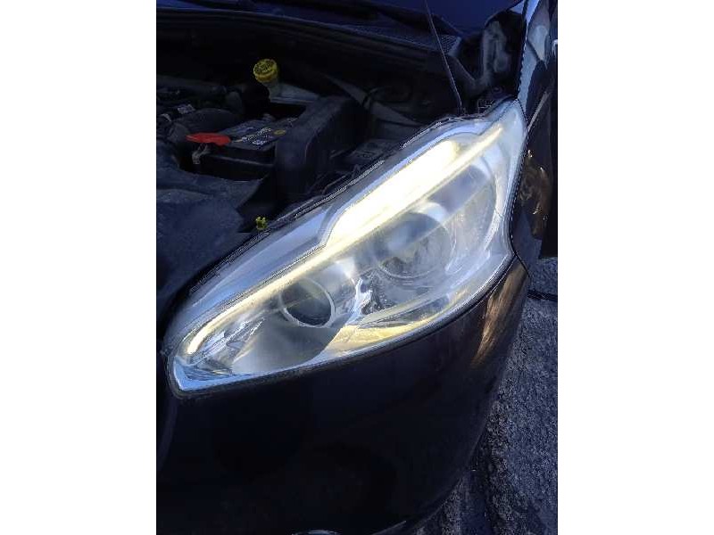 peugeot 208 del año 2012