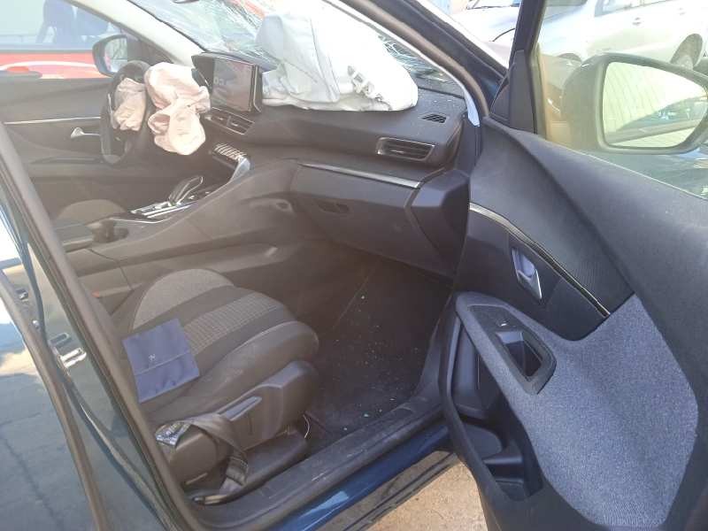 peugeot 5008 del año 2021