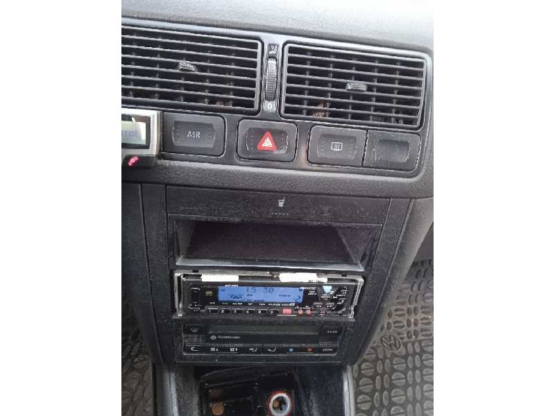 volkswagen golf iv berlina (1j1) del año 2000