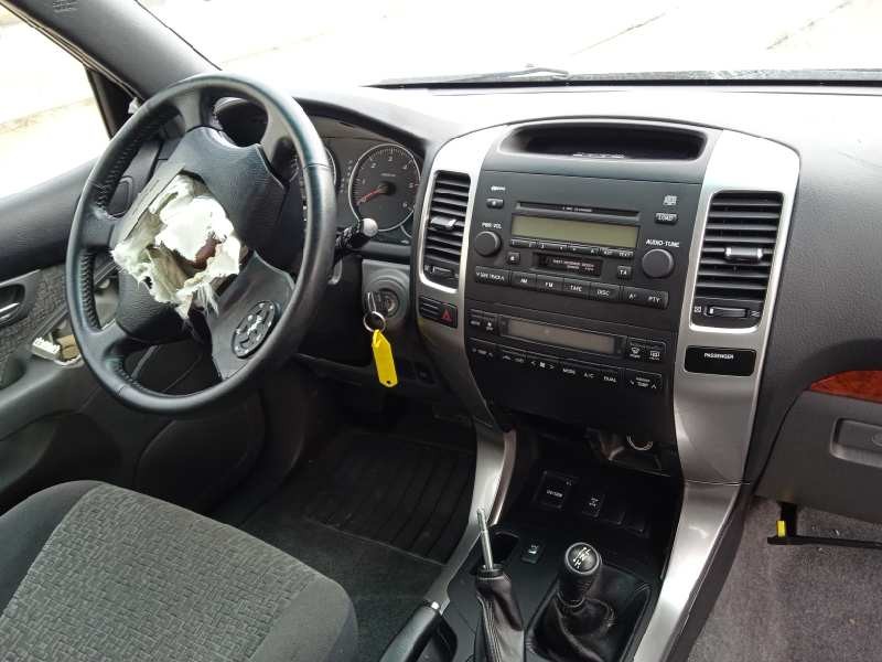 toyota land cruiser (j12) del año 2007