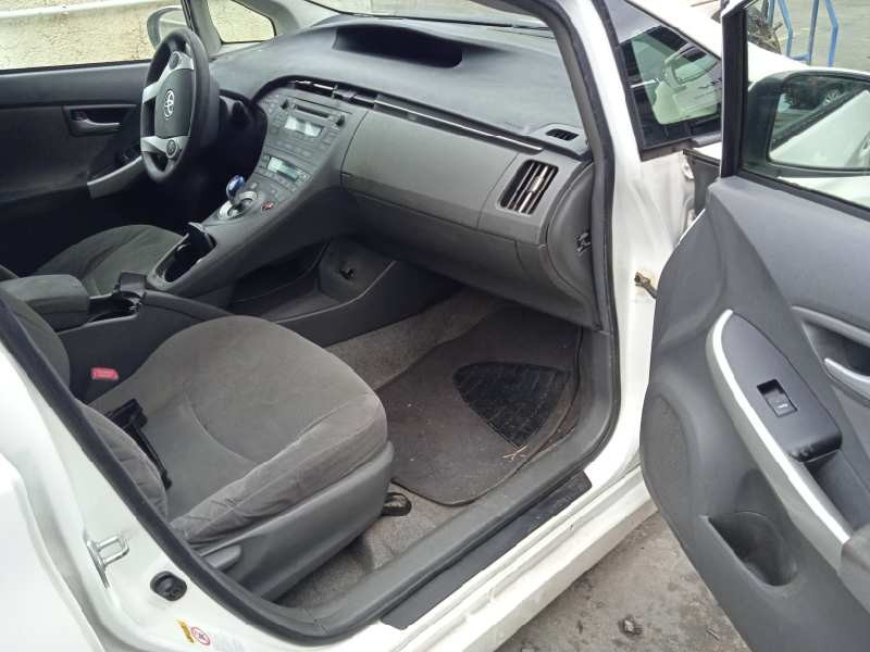 toyota prius (nhw30) del año 2012