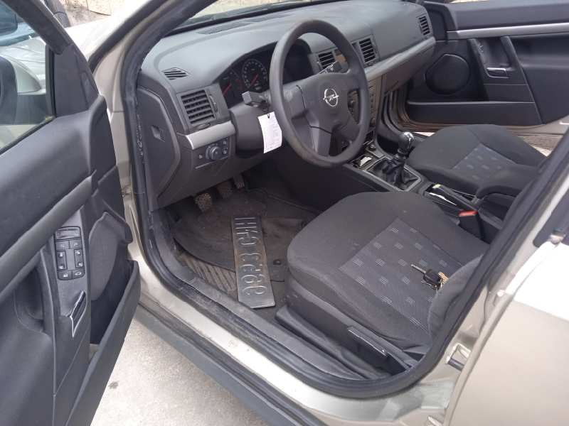 opel vectra c berlina del año 2003