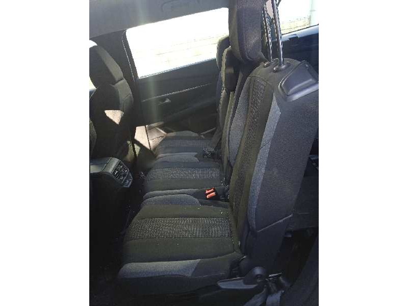 peugeot 5008 del año 2021