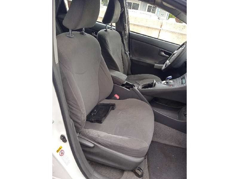 toyota prius (nhw30) del año 2012