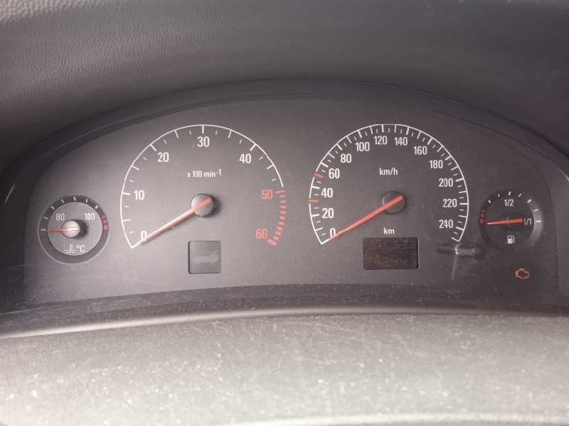 opel vectra c berlina del año 2003