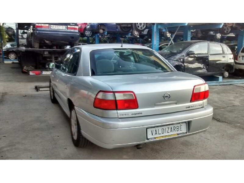 opel omega b del año 2001