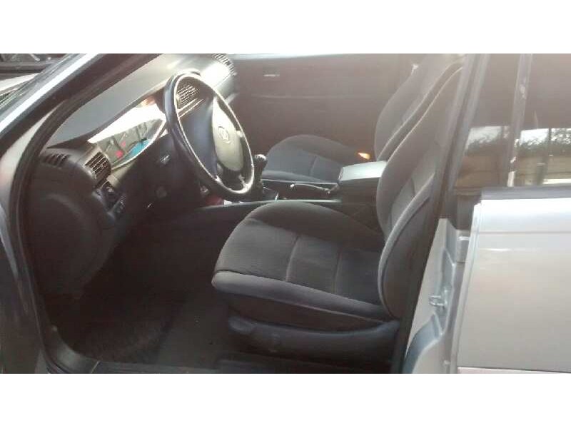 opel omega b del año 2001