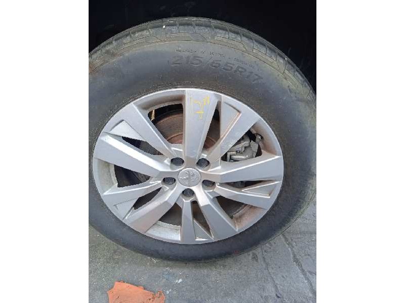 peugeot 5008 del año 2021