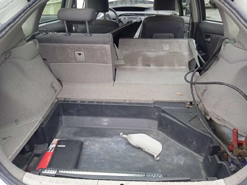 toyota prius (nhw30) del año 2012