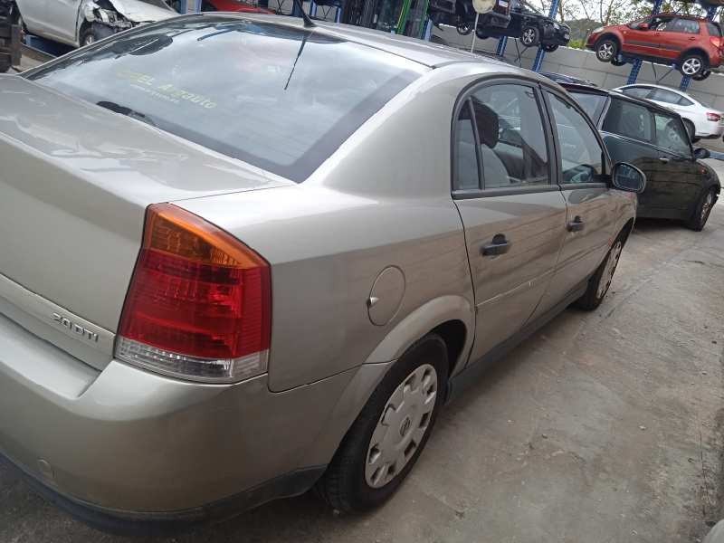 opel vectra c berlina del año 2003