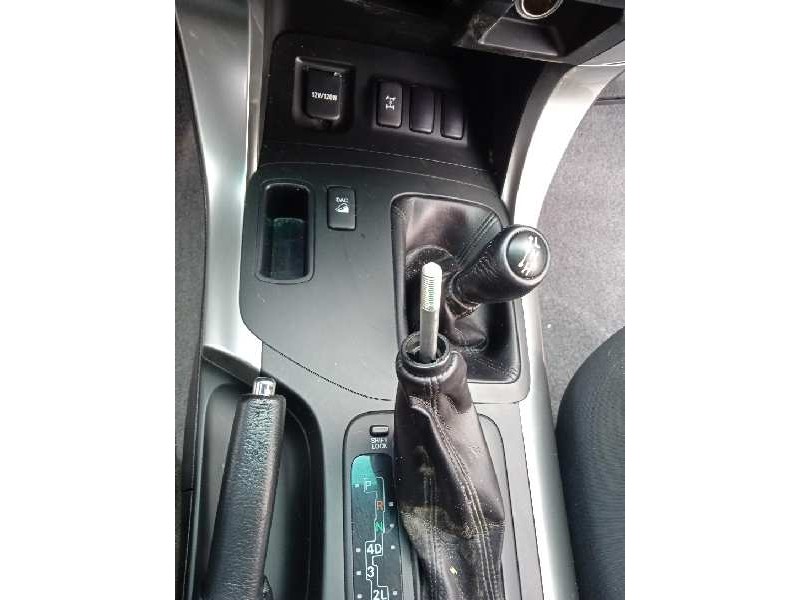 toyota land cruiser (j12) del año 2007