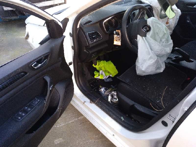 renault megane iv berlina 5p del año 2016