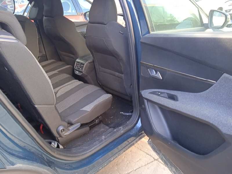 peugeot 5008 del año 2021