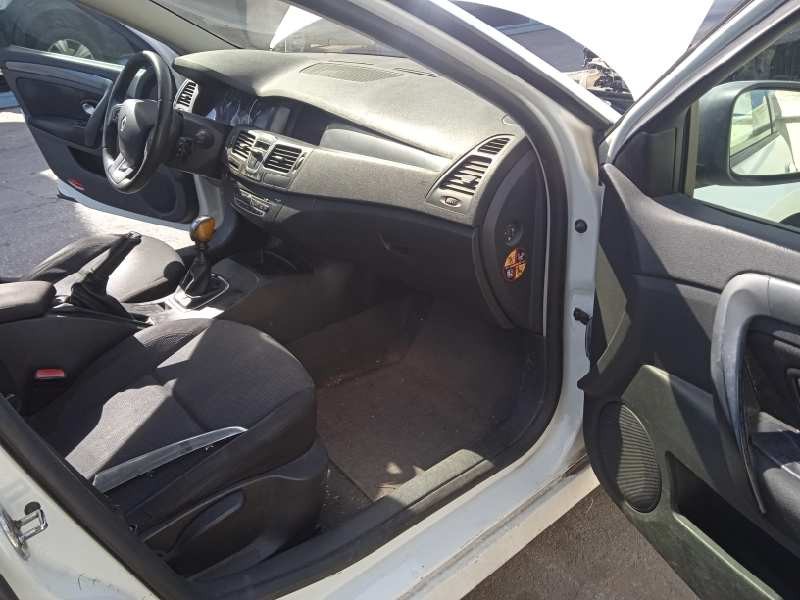 renault laguna iii del año 2009