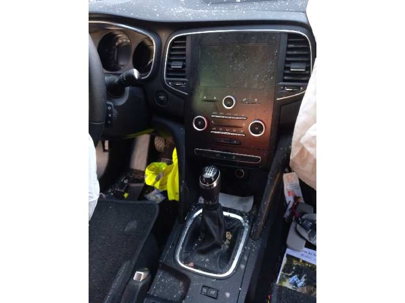 renault megane iv berlina 5p del año 2016