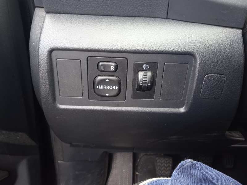 toyota corolla verso (r1) del año 2006