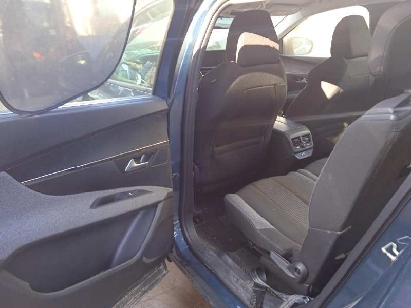 peugeot 5008 del año 2021