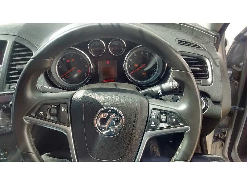 opel insignia berlina del año 2010